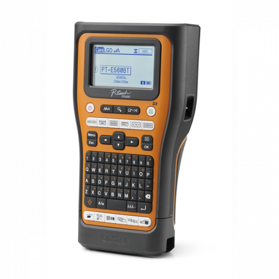 BROTHER Címkéző PT-E560BTSP, QWERTY billentyűzet, TZe szalag: 3,5-24mm, (tölthető akku, hordtáska, TZE szalag készlet)