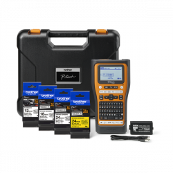 BROTHER Címkéző PT-E560BTSP, QWERTY billentyűzet, TZe szalag: 3,5-24mm, (tölthető akku, hordtáska, TZE szalag készlet)