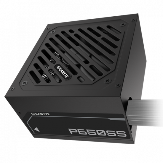 GIGABYTE Tápegység 650W 80+ Silver