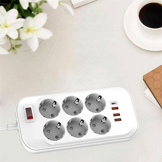 COLORWAY Hálózati elosztó, CW-CHE64PDW, 6 tápcsatlakozó/4USB (C típusú PD20W + 3USB QC3.0) (38W) Fehér 2M